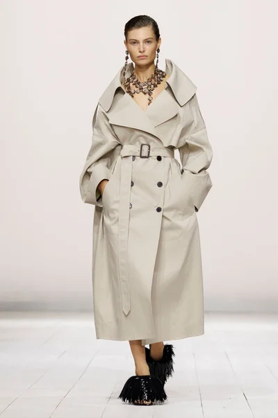 Look 17